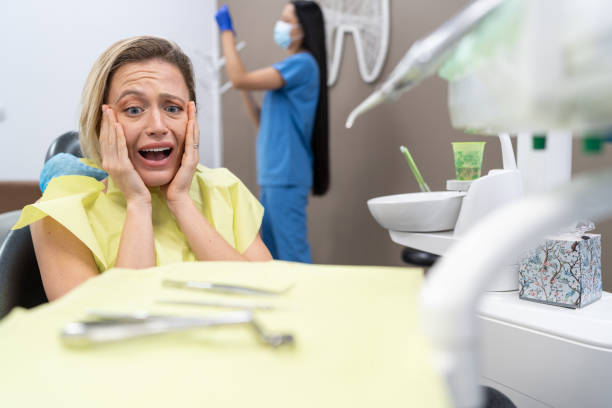 Best Urgent Tooth Repair  in Yellville, AR